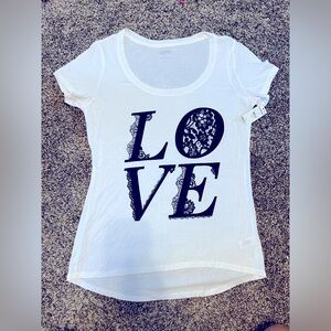 NWT Women’s Express Love T-Shirt